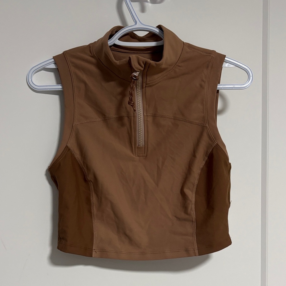 Old Navy Zipper Workout Tank Top